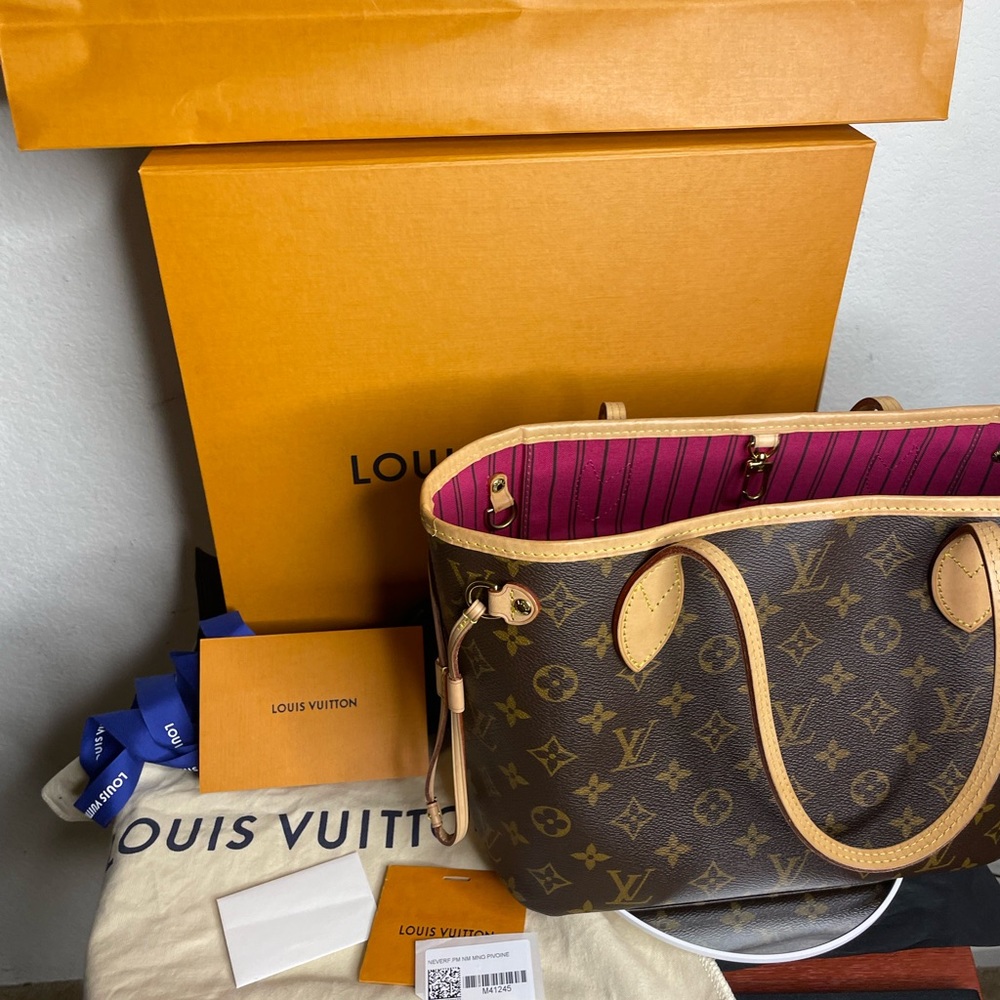 100% authentic Louis Vuitton neverful PM  full  inclusion